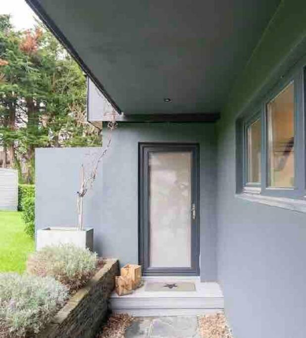 Beautiful Garden Apartment With Private Patio And Garden View Dublin Ngoại thất bức ảnh
